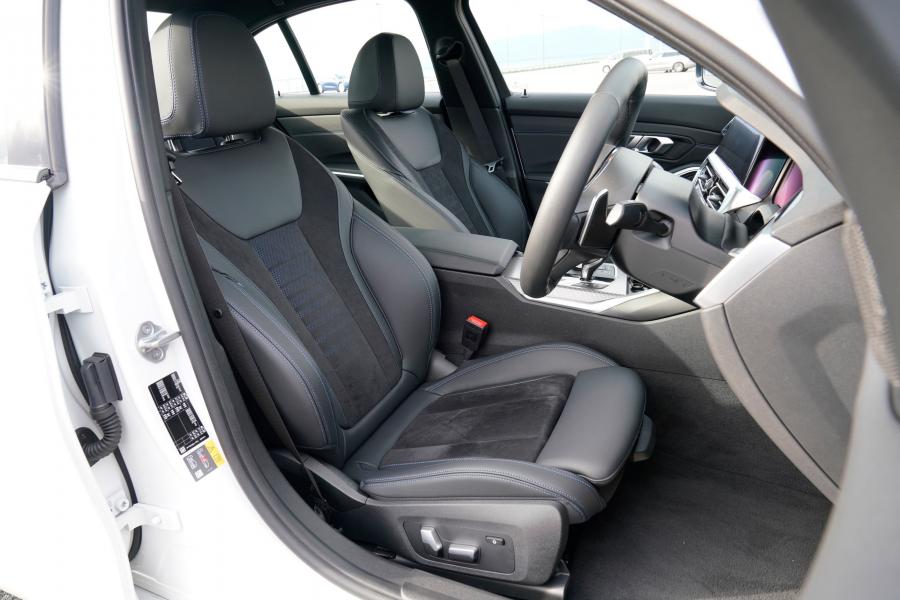 Интерьер BMW 330e M Sport (G20) 2019 года  (JP) (фото 8 из 10)